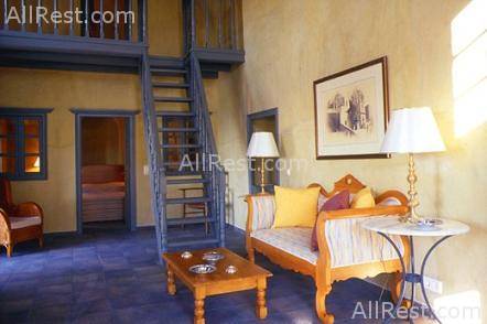 Zannos Melathron Hotel 13